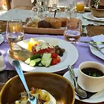 Sutor Chic Manor