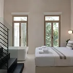 Sutor Chic Manor ホテル