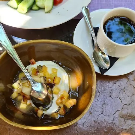 Hotel Sutor Chic Manor *