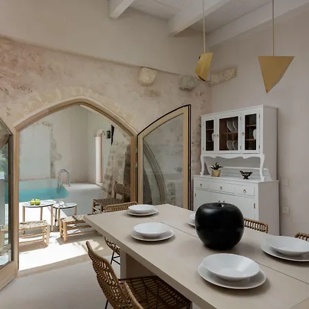Sutor Chic Manor Hotel 4*