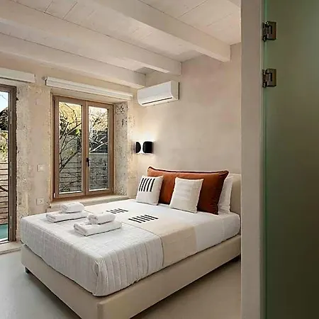 Hotel Sutor Chic Manor 4*