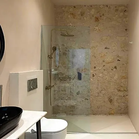 Sutor Chic Manor Szálloda