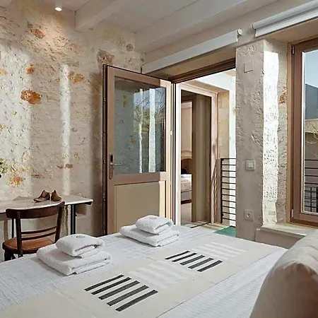 ホテル Sutor Chic Manor