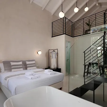 Sutor Chic Manor Szálloda