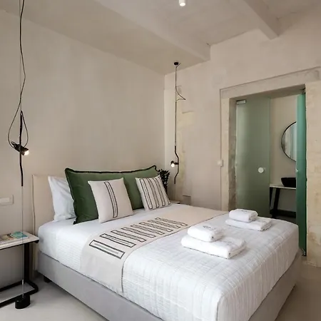 ホテル Sutor Chic Manor 4*