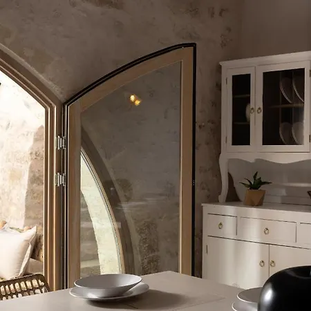 Sutor Chic Manor Hotel 4*