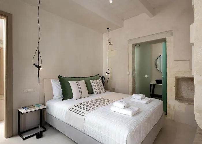 Hotel Sutor Chic Manor *